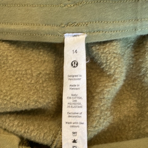 Lululemon Loungeful High Rise Crop Pants - Picture 12 of 12